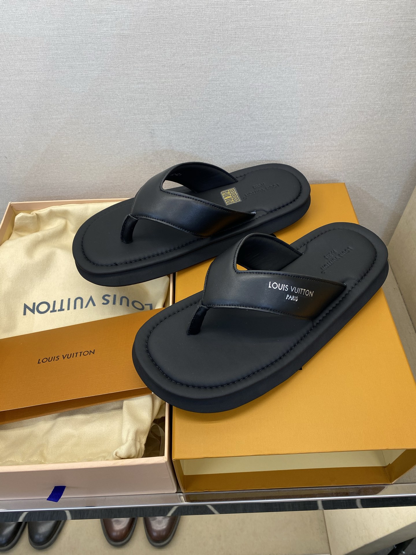 루이비통 신발 129600 Louis Vuitton Shoes 썸네일 이미지