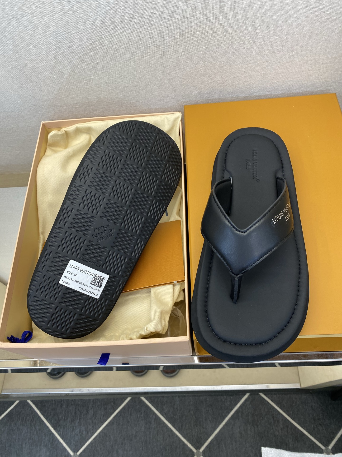 루이비통 신발 129600 Louis Vuitton Shoes 썸네일 이미지