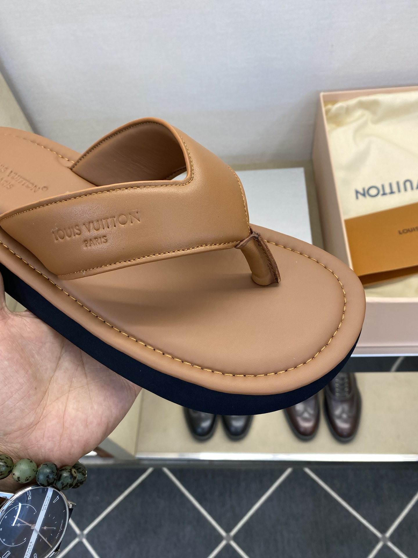 루이비통 신발 129599 Louis Vuitton Shoes 썸네일 이미지