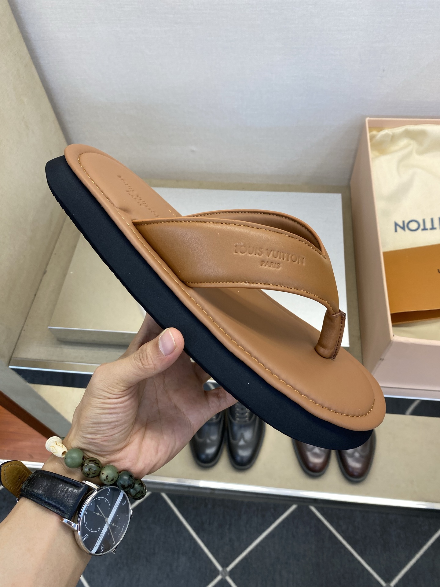 루이비통 신발 129599 Louis Vuitton Shoes 썸네일 이미지