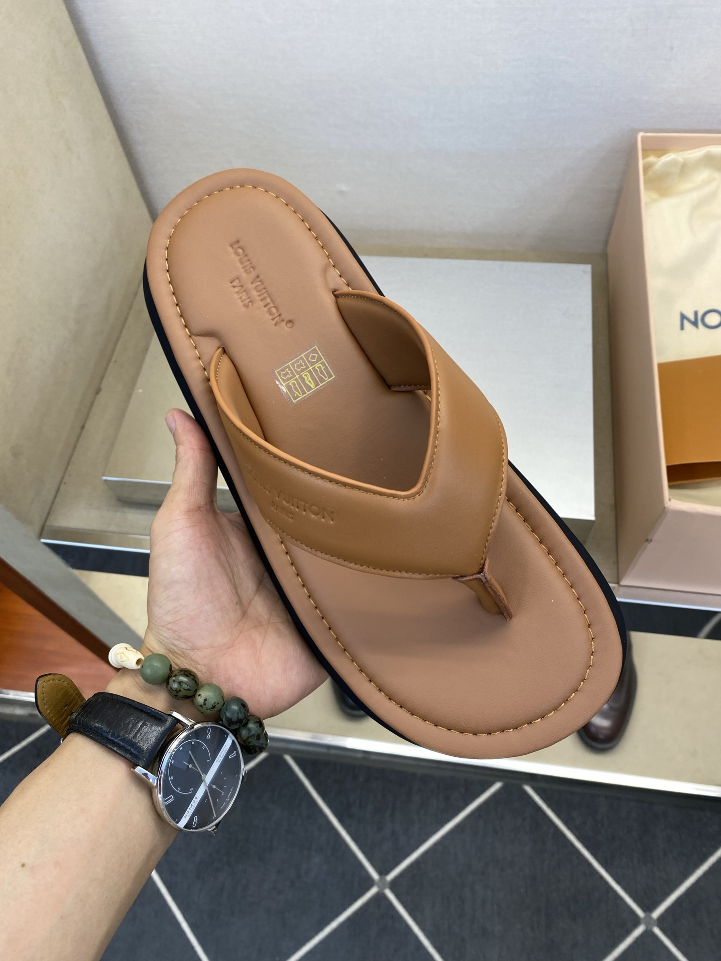 루이비통 신발 129599 Louis Vuitton Shoes 썸네일 이미지