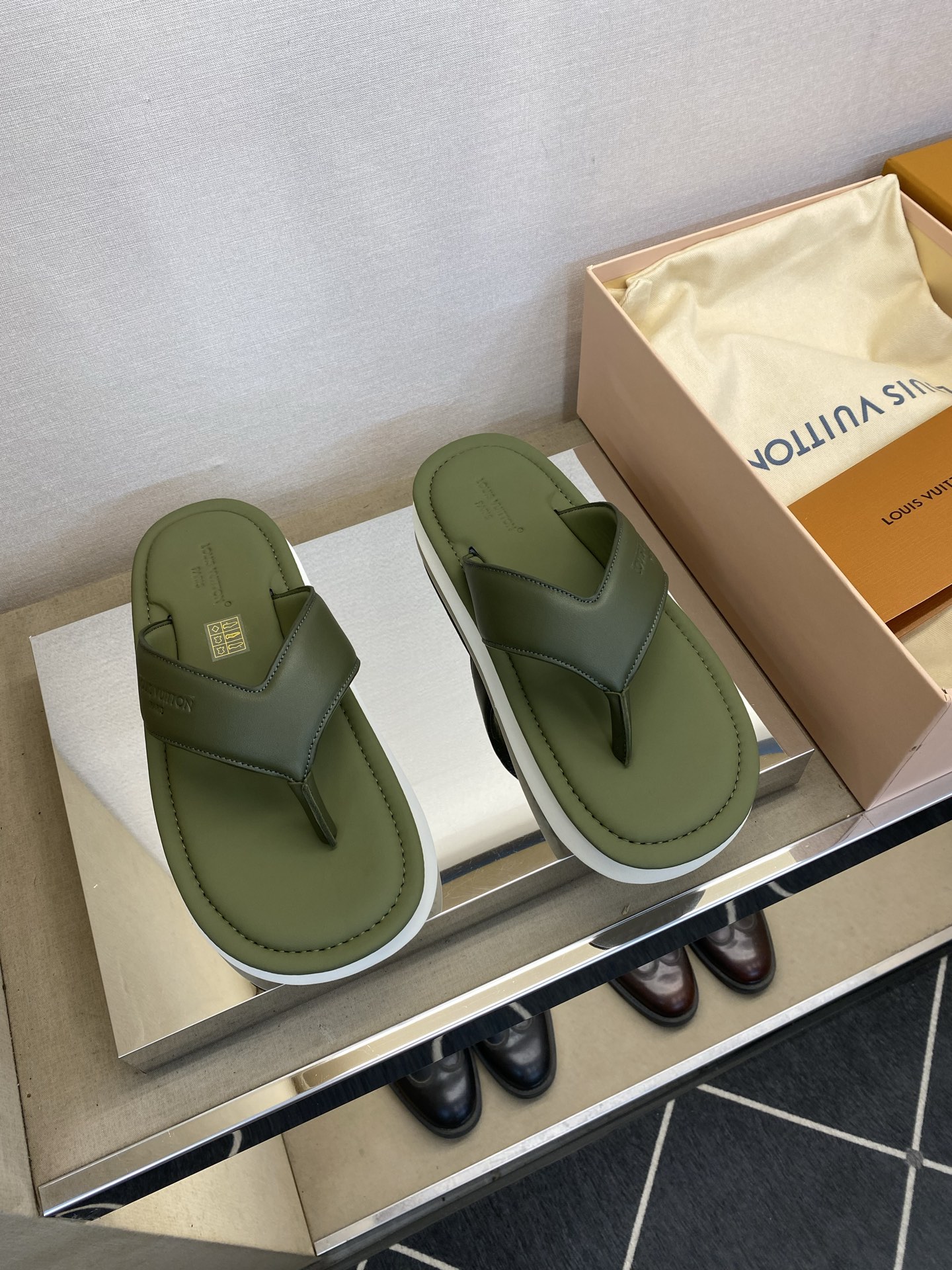 루이비통 신발 129598 Louis Vuitton Shoes
