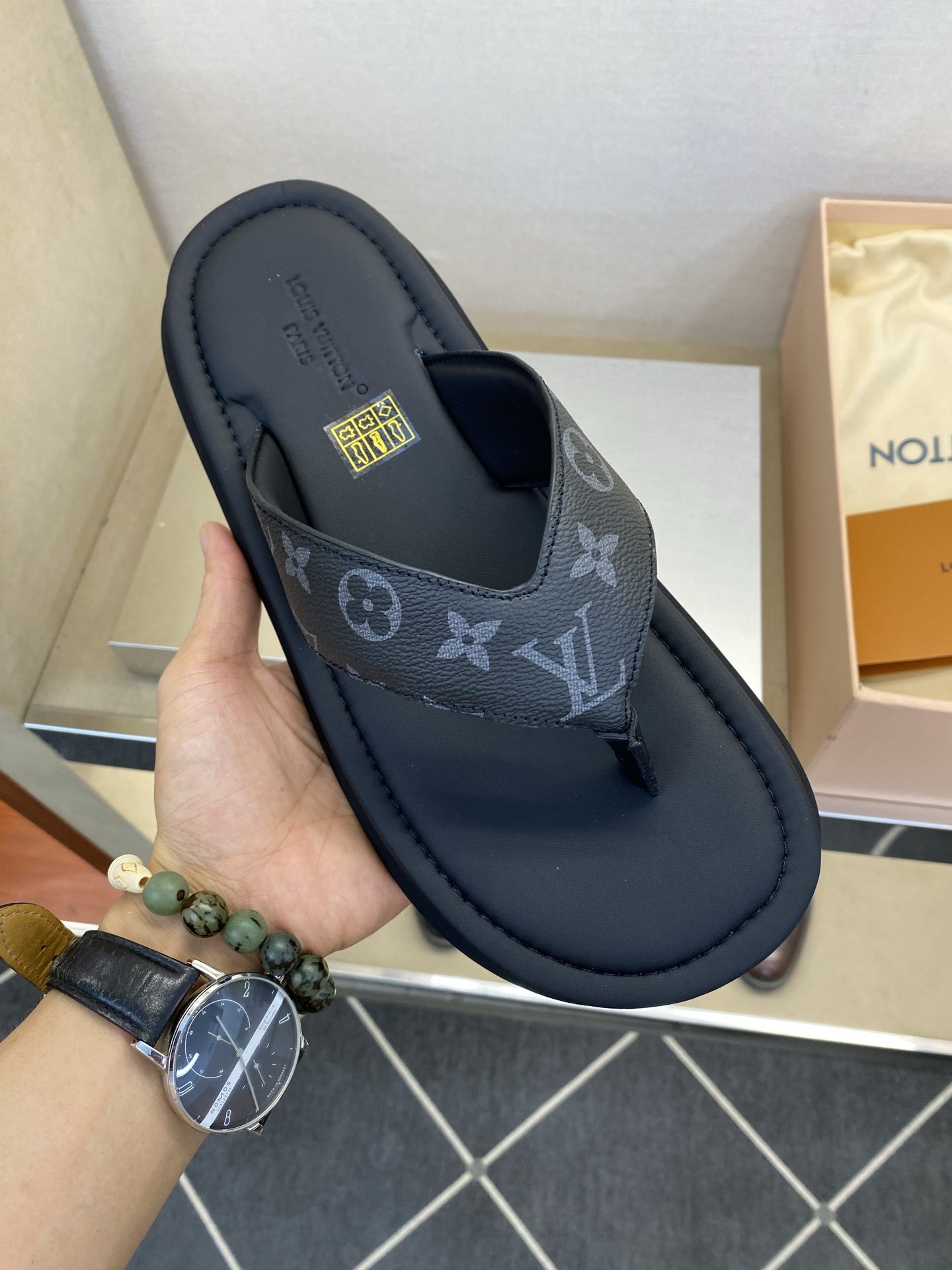 루이비통 신발 129597 Louis Vuitton Shoes 썸네일 이미지