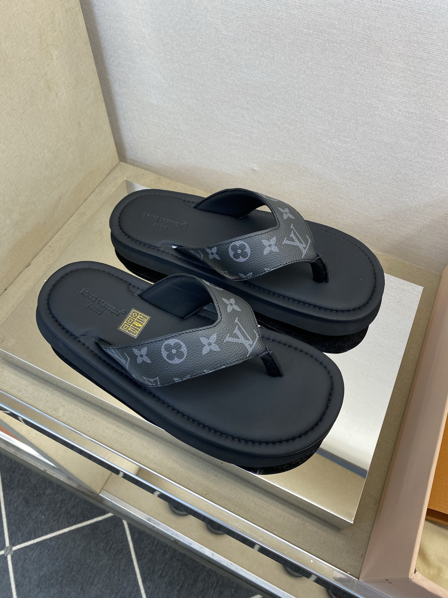 루이비통 신발 129597 Louis Vuitton Shoes 썸네일 이미지