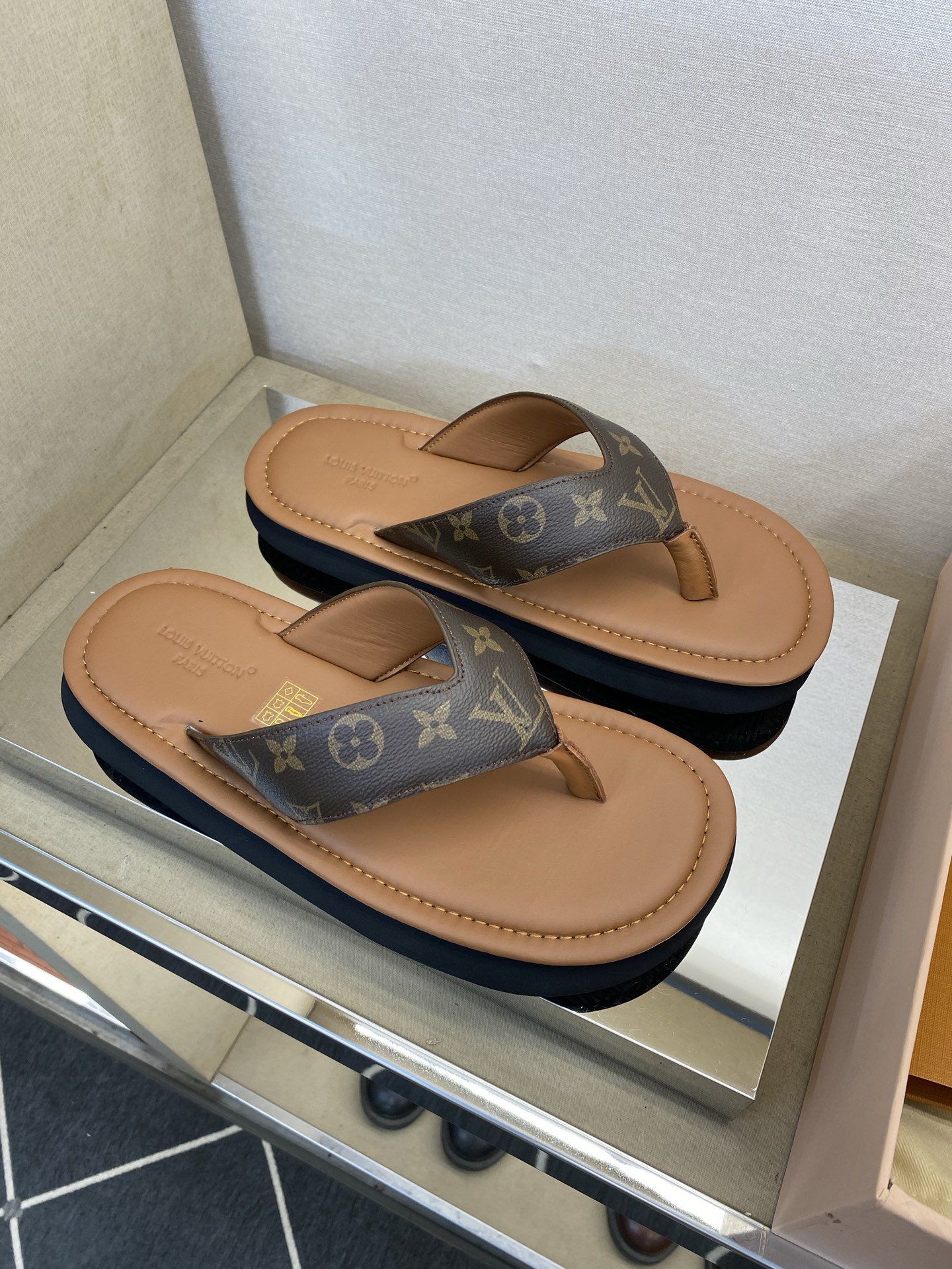 루이비통 신발 129596 Louis Vuitton Shoes 썸네일 이미지