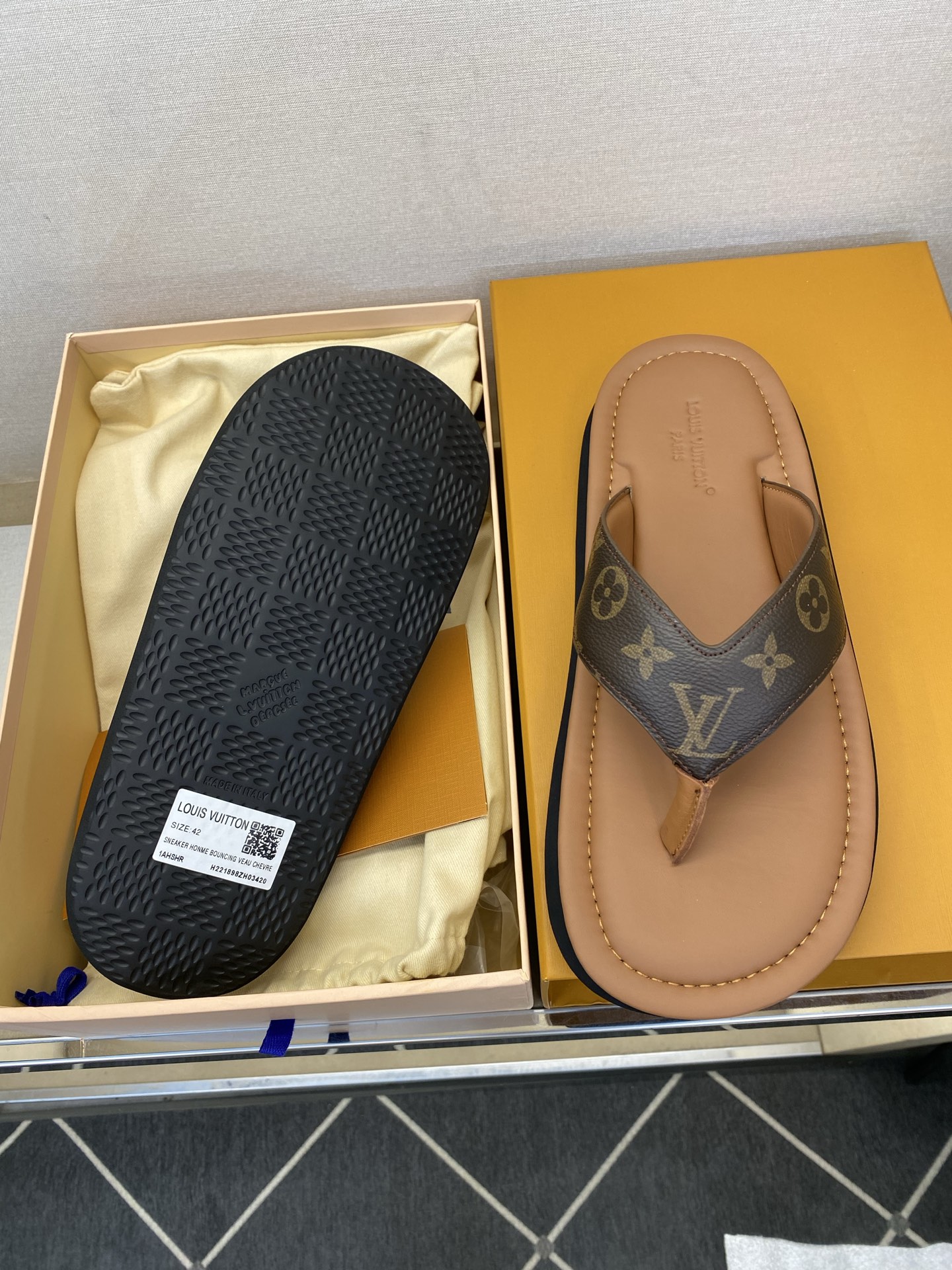 루이비통 신발 129596 Louis Vuitton Shoes 썸네일 이미지