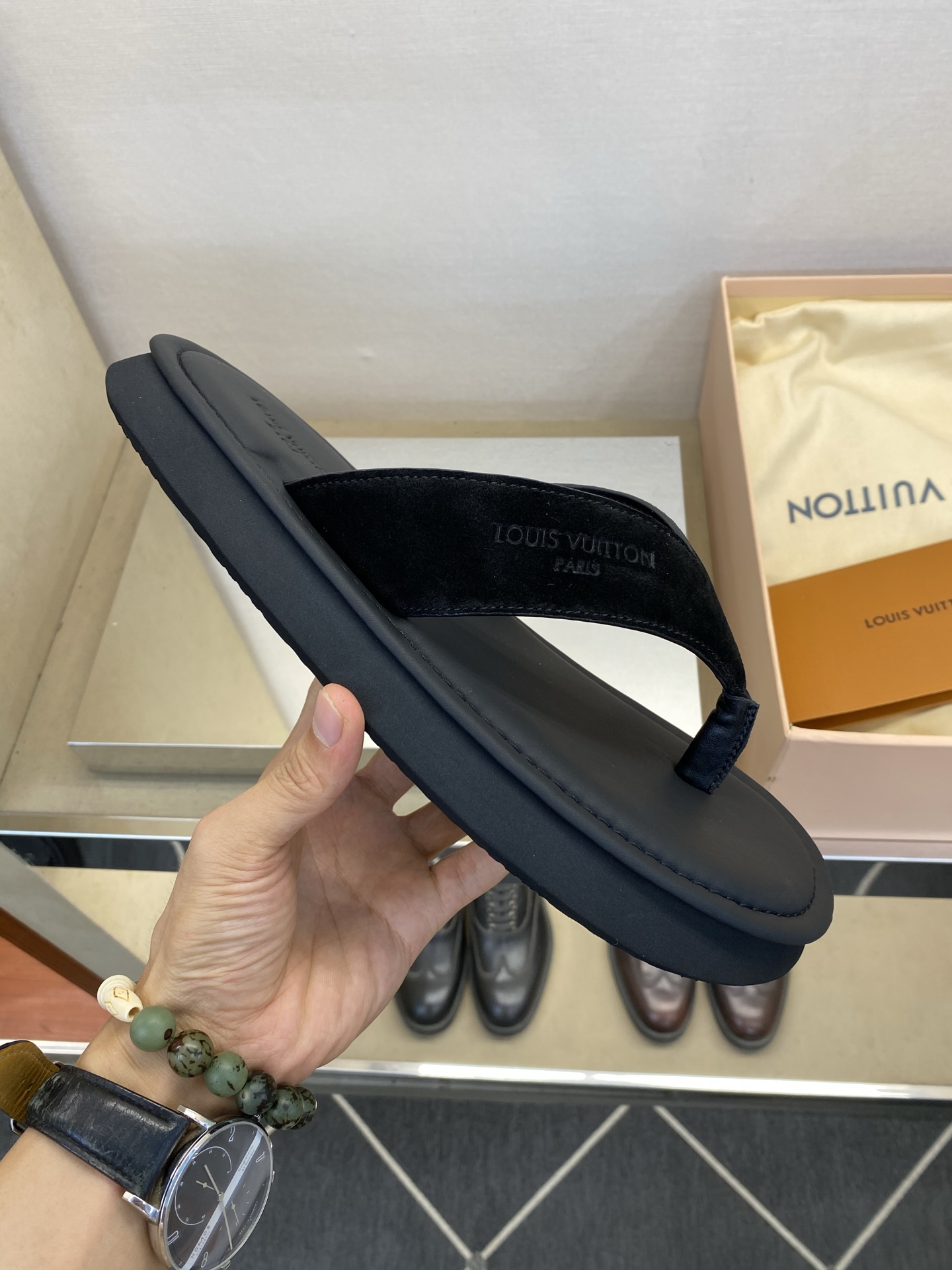 루이비통 신발 129595 Louis Vuitton Shoes 썸네일 이미지