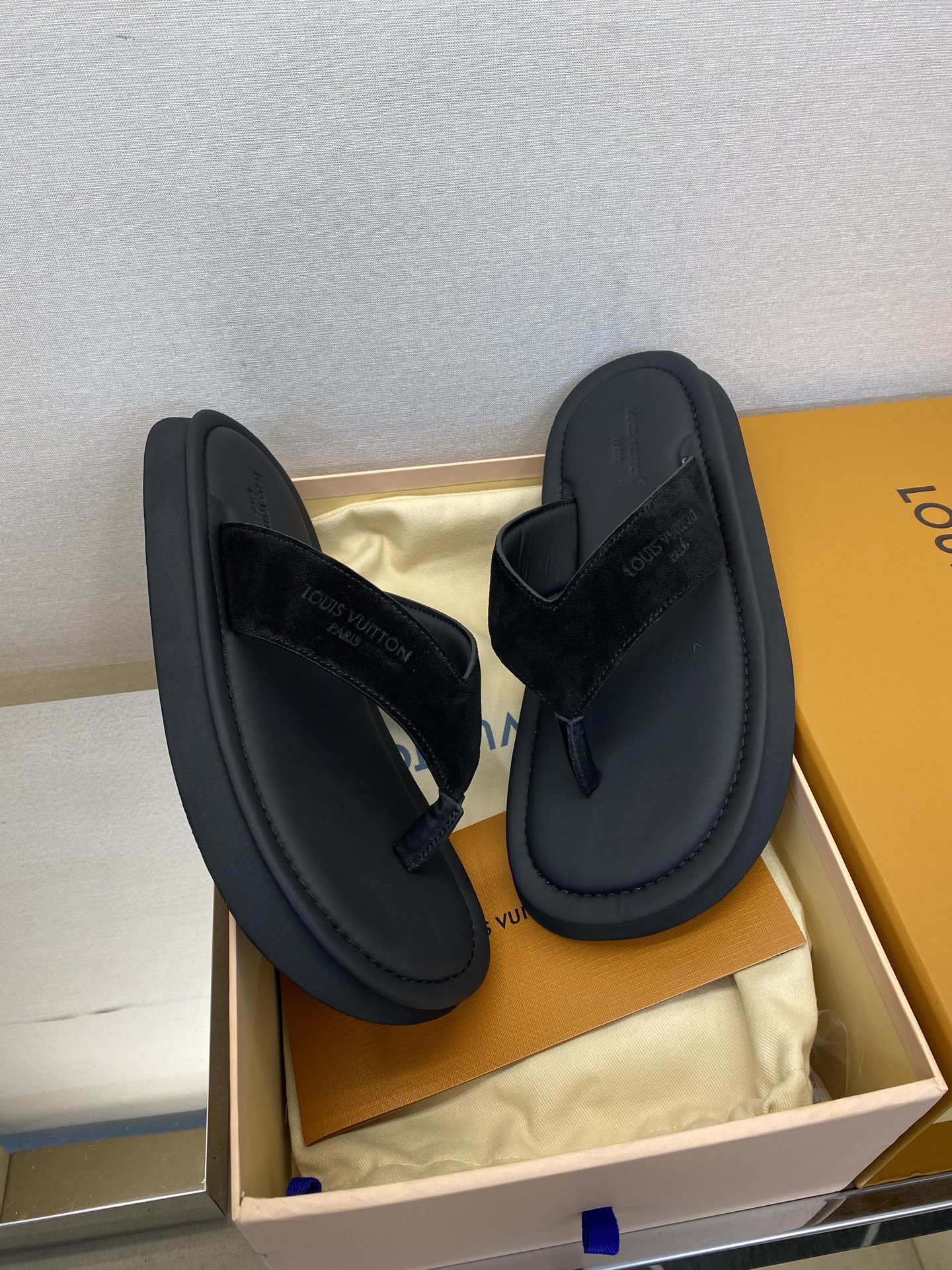 루이비통 신발 129595 Louis Vuitton Shoes 썸네일 이미지