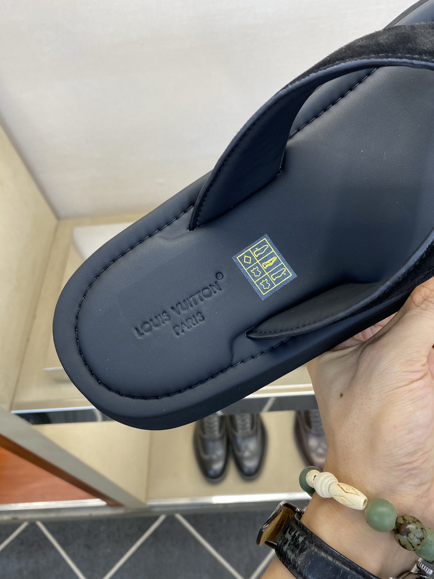 루이비통 신발 129595 Louis Vuitton Shoes 썸네일 이미지