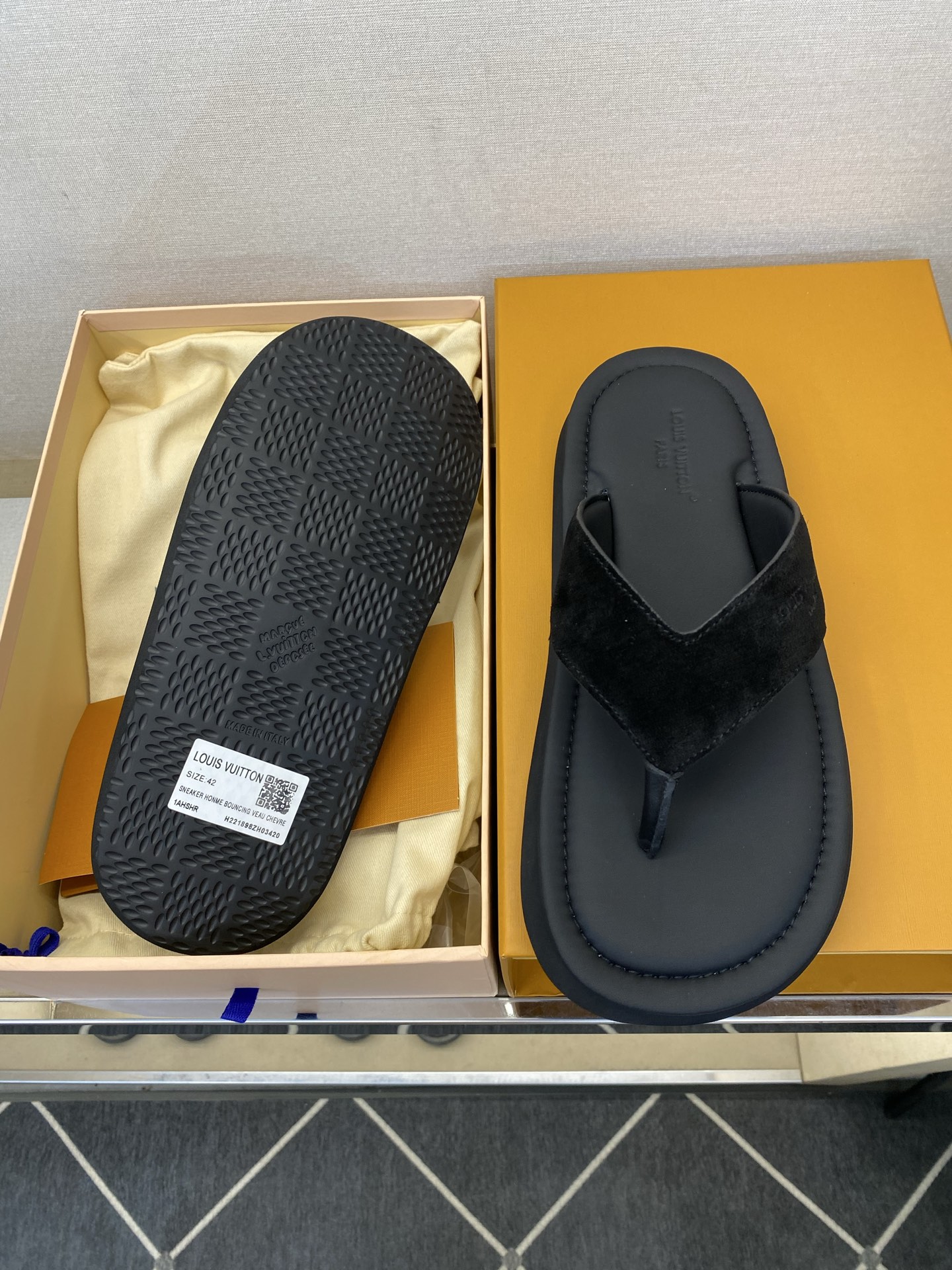 루이비통 신발 129595 Louis Vuitton Shoes 썸네일 이미지