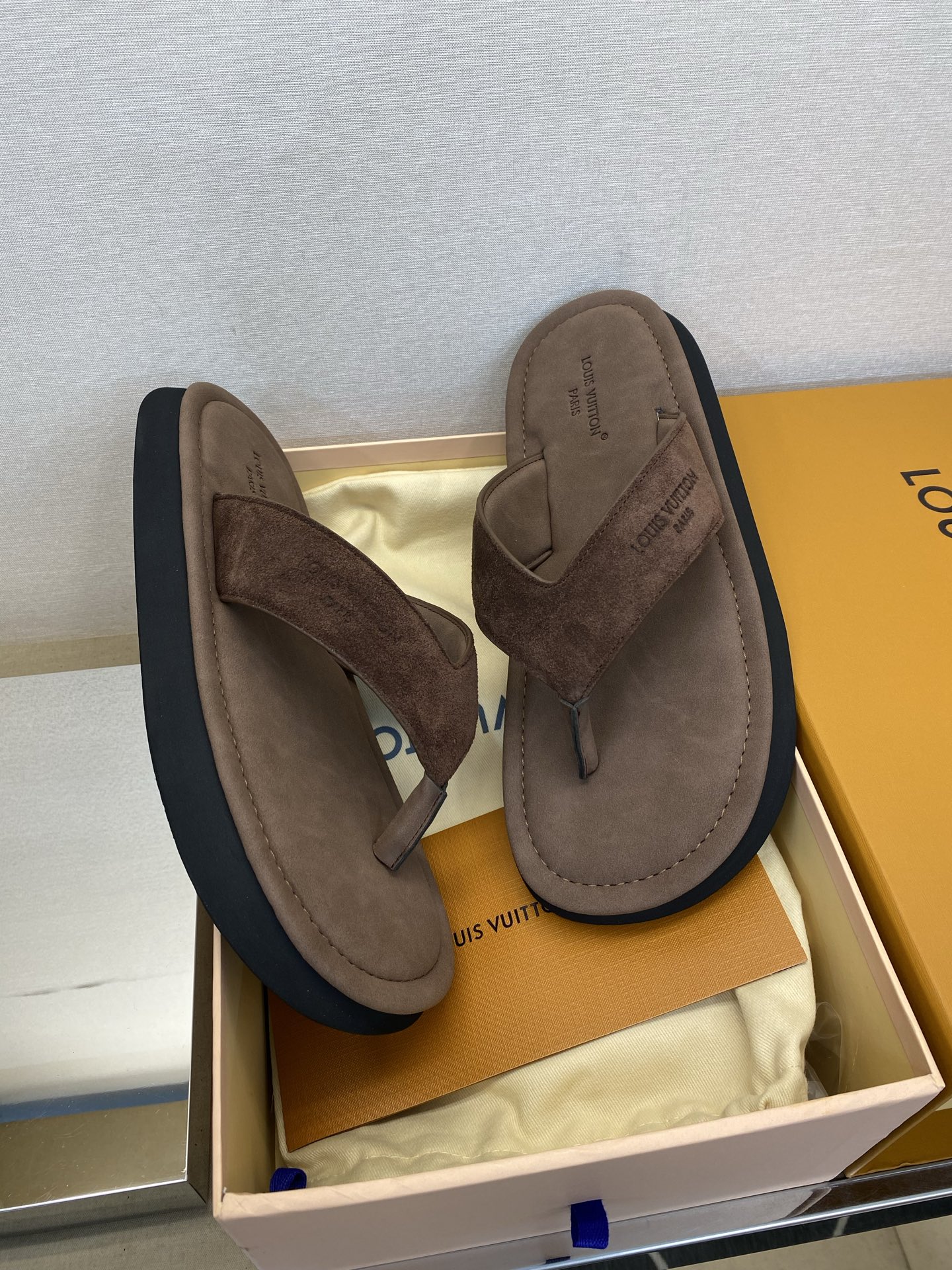 루이비통 신발 129594 Louis Vuitton Shoes 썸네일 이미지