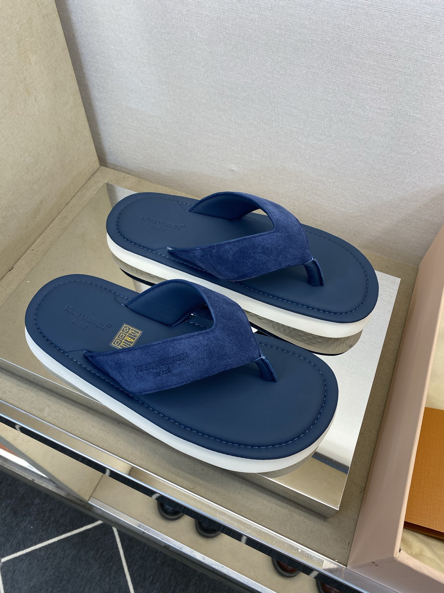 루이비통 신발 129593 Louis Vuitton Shoes 썸네일 이미지