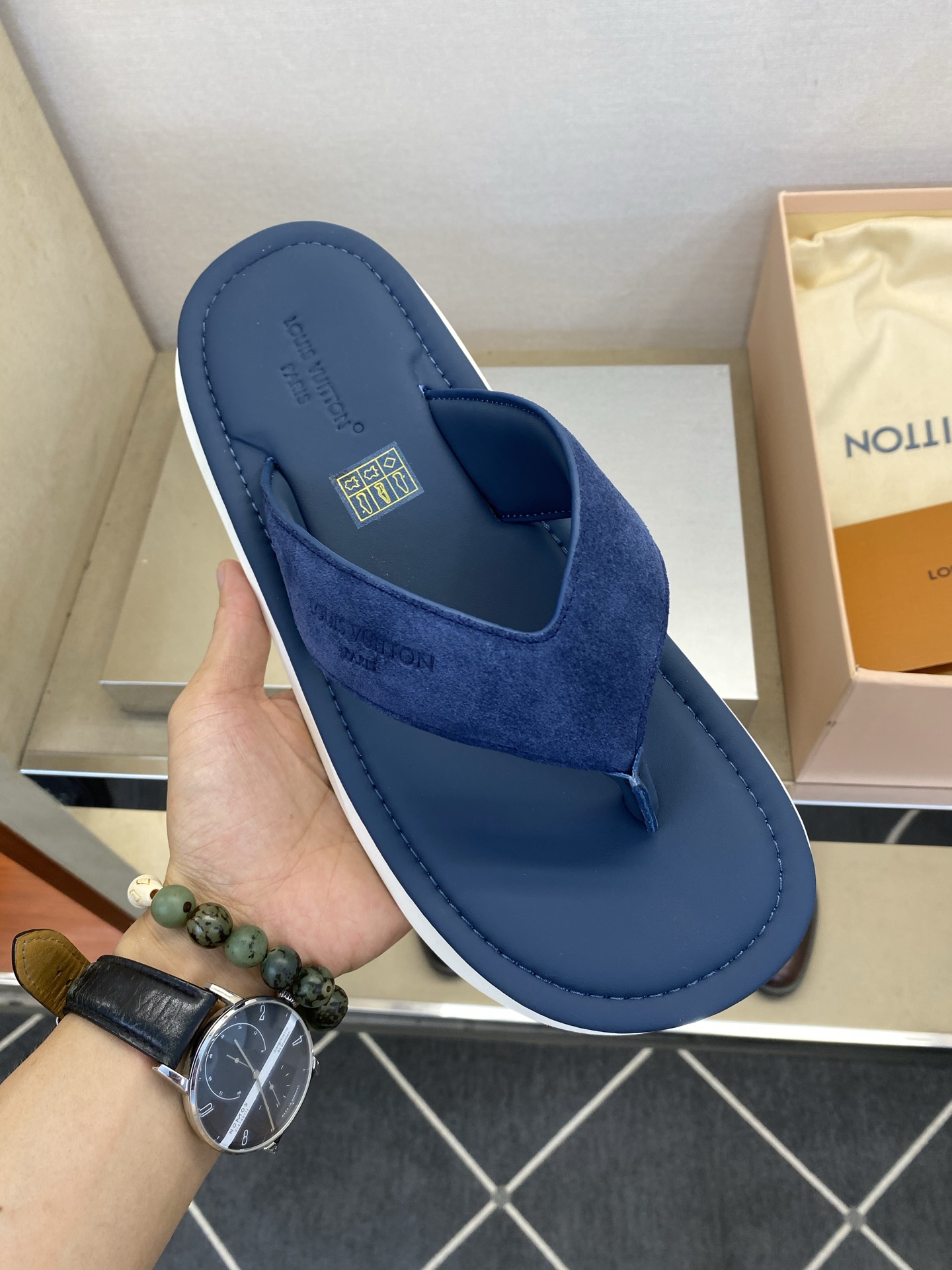 루이비통 신발 129593 Louis Vuitton Shoes 썸네일 이미지