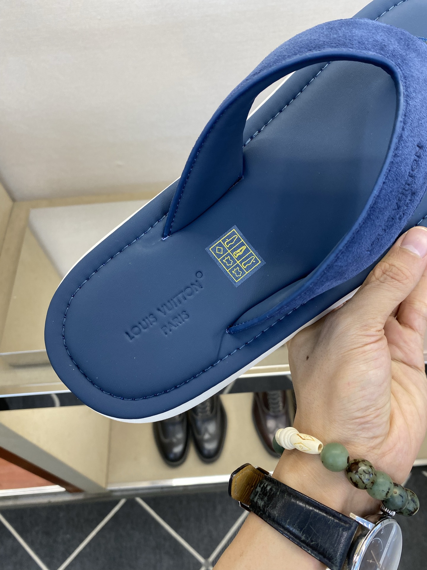 루이비통 신발 129593 Louis Vuitton Shoes 썸네일 이미지
