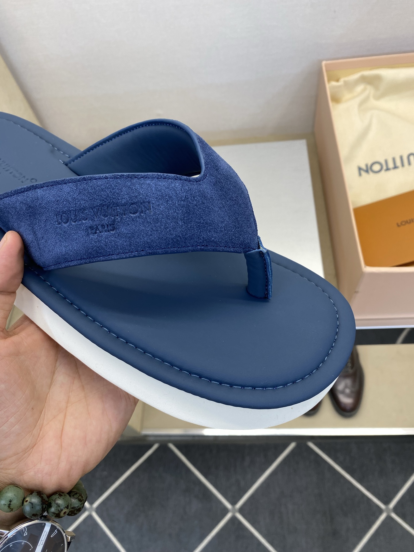 루이비통 신발 129593 Louis Vuitton Shoes 썸네일 이미지