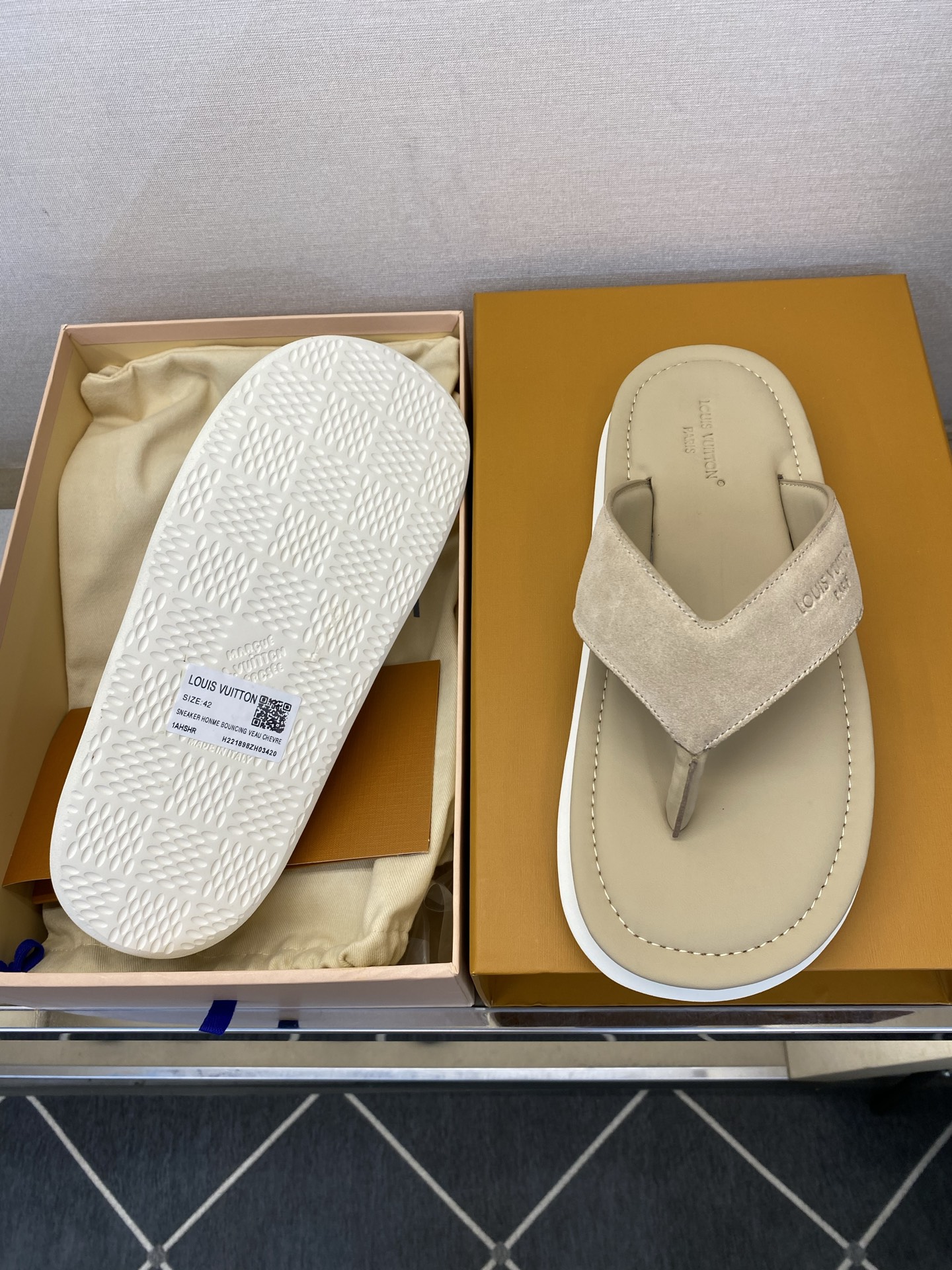 루이비통 신발 129592 Louis Vuitton Shoes 썸네일 이미지