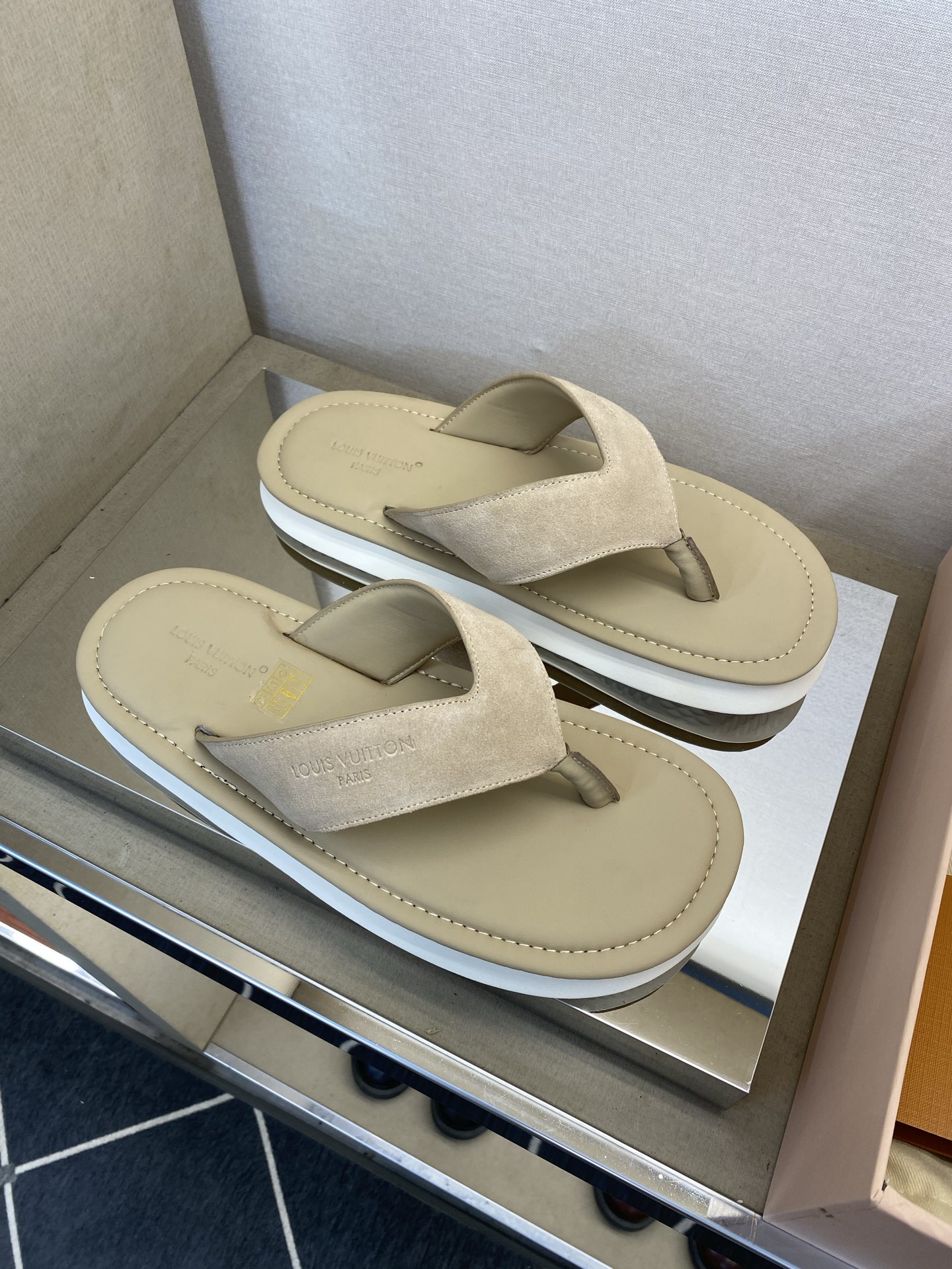 루이비통 신발 129592 Louis Vuitton Shoes 썸네일 이미지
