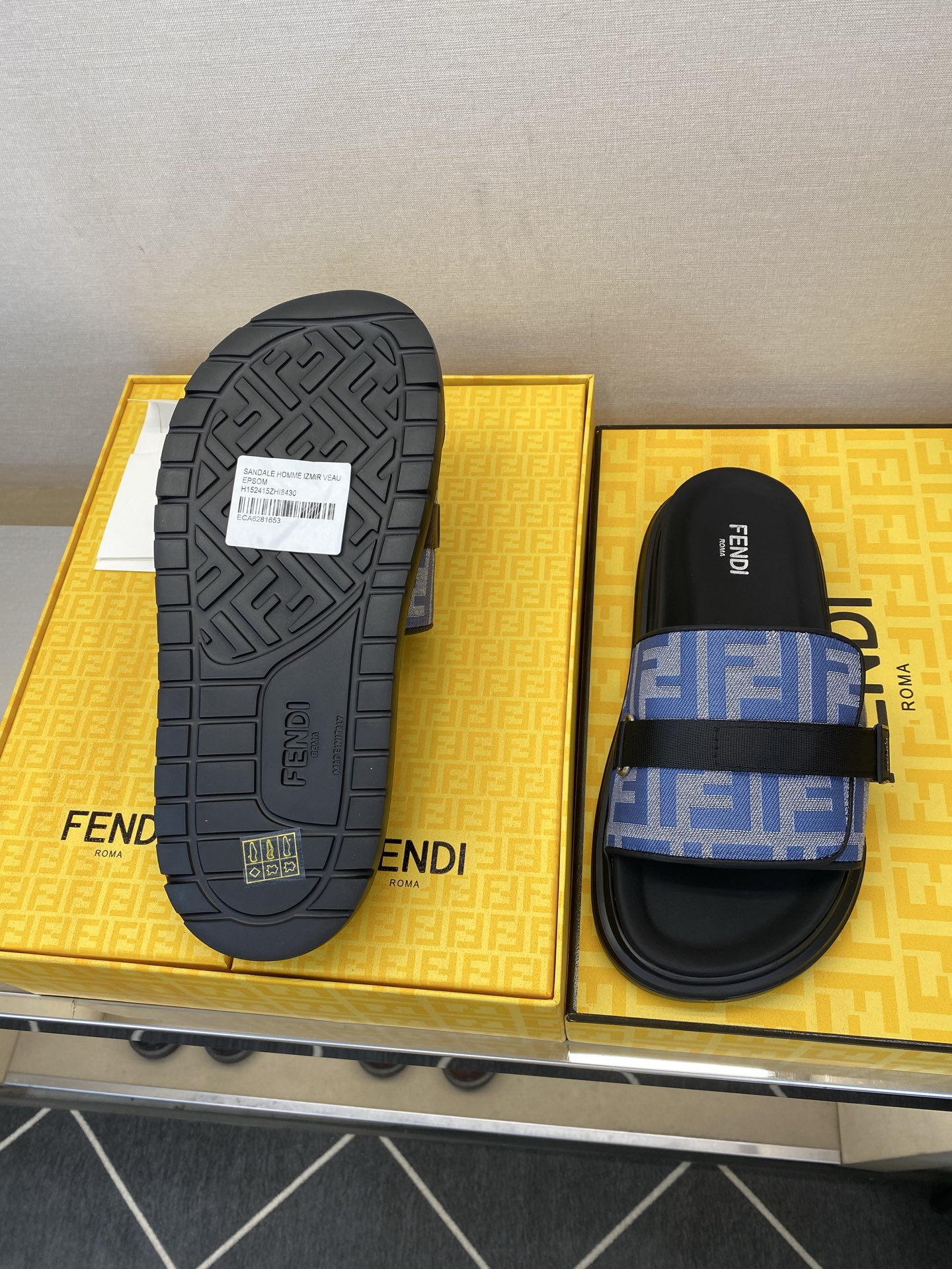 ⚠️F E N D⚠️高品质,顶尖工艺品⚠️男士拖鞋⚠️正码:39-44,38 45 46订制⚠最新夏季 ⚠️F E N D⚠️高品质,顶尖工艺品⚠️男士拖鞋⚠️正码:39-44,38 45 46订制⚠最新夏季