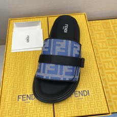 ⚠️F E N D⚠️高品质,顶尖工艺品⚠️男士拖鞋⚠️正码:39-44,38 45 46订制⚠最新夏季 ⚠️F E N D⚠️高品质,顶尖工艺品⚠️男士拖鞋⚠️正码:39-44,38 45 46订制⚠最新夏季