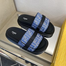 ⚠️F E N D⚠️高品质,顶尖工艺品⚠️男士拖鞋⚠️正码:39-44,38 45 46订制⚠最新夏季 ⚠️F E N D⚠️高品质,顶尖工艺品⚠️男士拖鞋⚠️正码:39-44,38 45 46订制⚠最新夏季