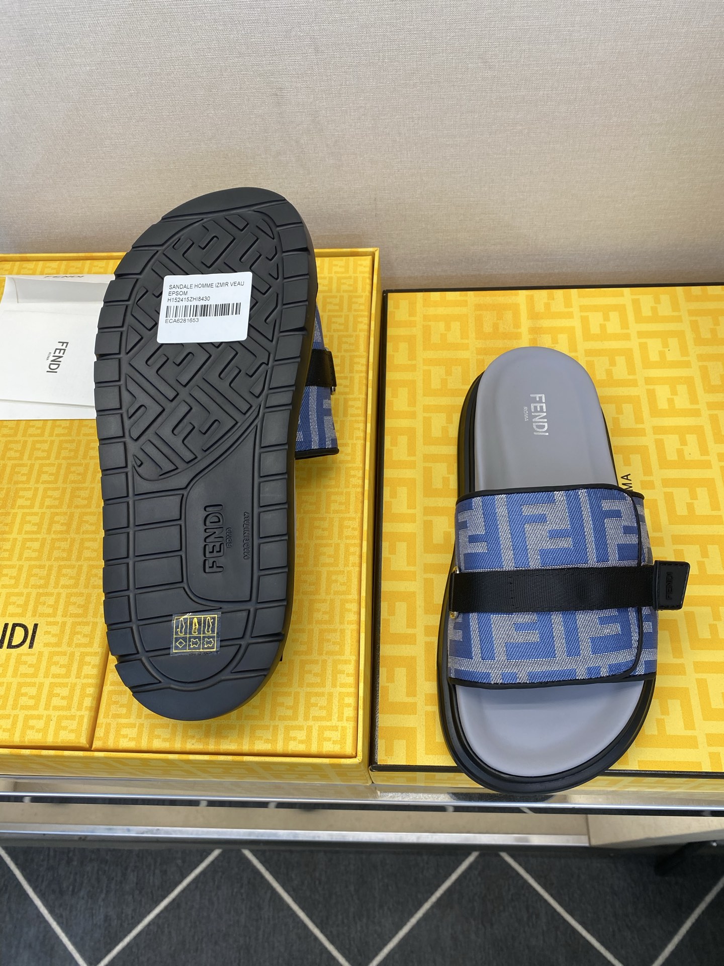 ⚠️F E N D⚠️高品质，顶尖工艺品⚠️男士拖鞋⚠️正码：39－44，38 45 46订制⚠最新夏季