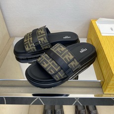 ⚠️F E N D⚠️高品质,顶尖工艺品⚠️男士拖鞋⚠️正码:39-44,38 45 46订制⚠最新夏季 ⚠️F E N D⚠️高品质,顶尖工艺品⚠️男士拖鞋⚠️正码:39-44,38 45 46订制⚠最新夏季