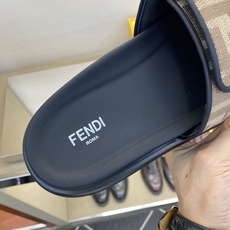 ⚠️F E N D⚠️高品质,顶尖工艺品⚠️男士拖鞋⚠️正码:39-44,38 45 46订制⚠最新夏季 ⚠️F E N D⚠️高品质,顶尖工艺品⚠️男士拖鞋⚠️正码:39-44,38 45 46订制⚠最新夏季
