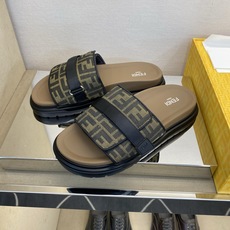 ⚠️F E N D⚠️高品质,顶尖工艺品⚠️男士拖鞋⚠️正码:39-44,38 45 46订制⚠最新夏季 ⚠️F E N D⚠️高品质,顶尖工艺品⚠️男士拖鞋⚠️正码:39-44,38 45 46订制⚠最新夏季