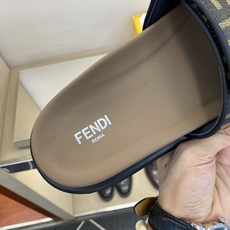⚠️F E N D⚠️高品质,顶尖工艺品⚠️男士拖鞋⚠️正码:39-44,38 45 46订制⚠最新夏季 ⚠️F E N D⚠️高品质,顶尖工艺品⚠️男士拖鞋⚠️正码:39-44,38 45 46订制⚠最新夏季