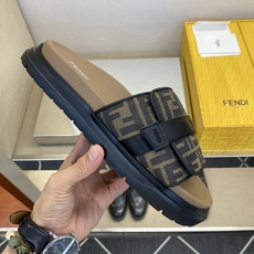 ⚠️F E N D⚠️高品质,顶尖工艺品⚠️男士拖鞋⚠️正码:39-44,38 45 46订制⚠最新夏季 ⚠️F E N D⚠️高品质,顶尖工艺品⚠️男士拖鞋⚠️正码:39-44,38 45 46订制⚠最新夏季