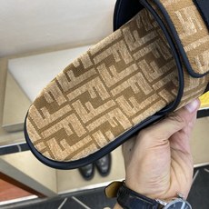 ⚠️F E N D⚠️高品质,顶尖工艺品⚠️男士拖鞋⚠️正码:39-44,38 45 46订制⚠最新夏季 ⚠️F E N D⚠️高品质,顶尖工艺品⚠️男士拖鞋⚠️正码:39-44,38 45 46订制⚠最新夏季