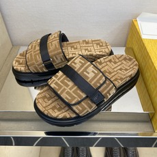 ⚠️F E N D⚠️高品质,顶尖工艺品⚠️男士拖鞋⚠️正码:39-44,38 45 46订制⚠最新夏季 ⚠️F E N D⚠️高品质,顶尖工艺品⚠️男士拖鞋⚠️正码:39-44,38 45 46订制⚠最新夏季