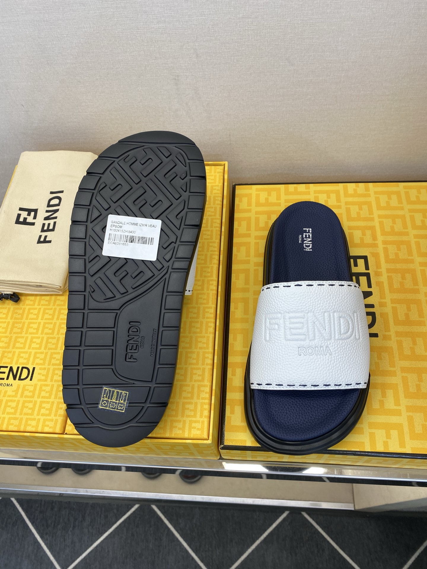 ⚠️F E N D⚠️高品质，顶尖工艺品⚠️男士拖鞋⚠️正码：39－44，38 45 46订制⚠最新夏季