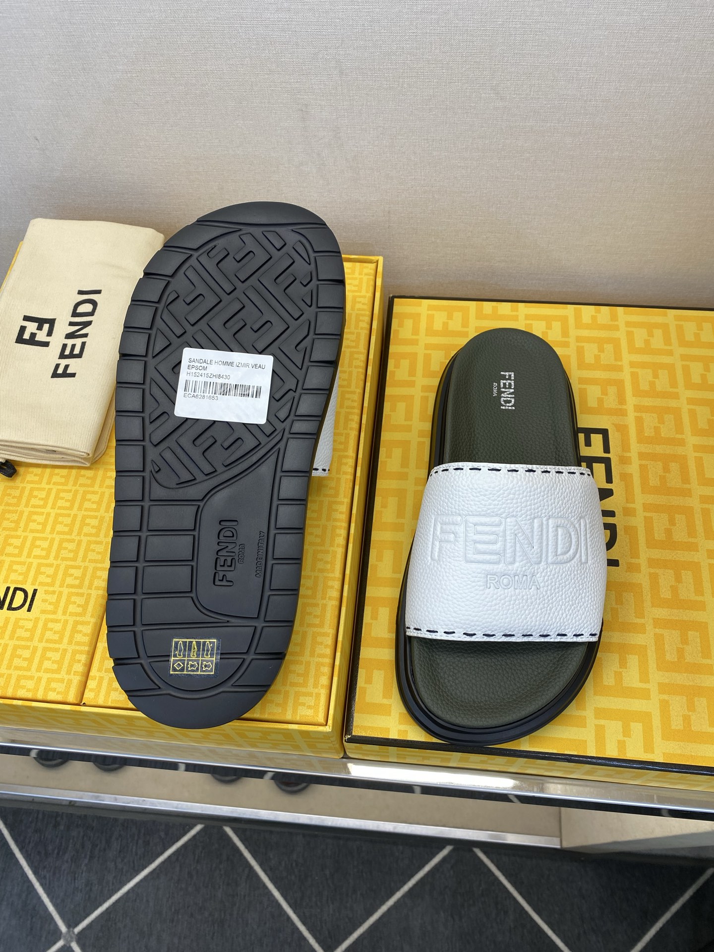 ⚠️F E N D⚠️高品质,顶尖工艺品⚠️男士拖鞋⚠️正码:39-44,38 45 46订制⚠最新夏季 ⚠️F E N D⚠️高品质,顶尖工艺品⚠️男士拖鞋⚠️正码:39-44,38 45 46订制⚠最新夏季