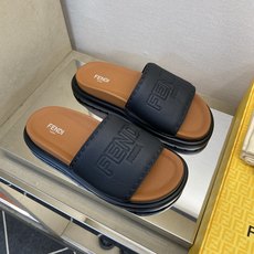 ⚠️F E N D⚠️高品质,顶尖工艺品⚠️男士拖鞋⚠️正码:39-44,38 45 46订制⚠最新夏季 ⚠️F E N D⚠️高品质,顶尖工艺品⚠️男士拖鞋⚠️正码:39-44,38 45 46订制⚠最新夏季