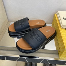 ⚠️F E N D⚠️高品质,顶尖工艺品⚠️男士拖鞋⚠️正码:39-44,38 45 46订制⚠最新夏季 ⚠️F E N D⚠️高品质,顶尖工艺品⚠️男士拖鞋⚠️正码:39-44,38 45 46订制⚠最新夏季