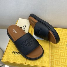 ⚠️F E N D⚠️高品质,顶尖工艺品⚠️男士拖鞋⚠️正码:39-44,38 45 46订制⚠最新夏季 ⚠️F E N D⚠️高品质,顶尖工艺品⚠️男士拖鞋⚠️正码:39-44,38 45 46订制⚠最新夏季