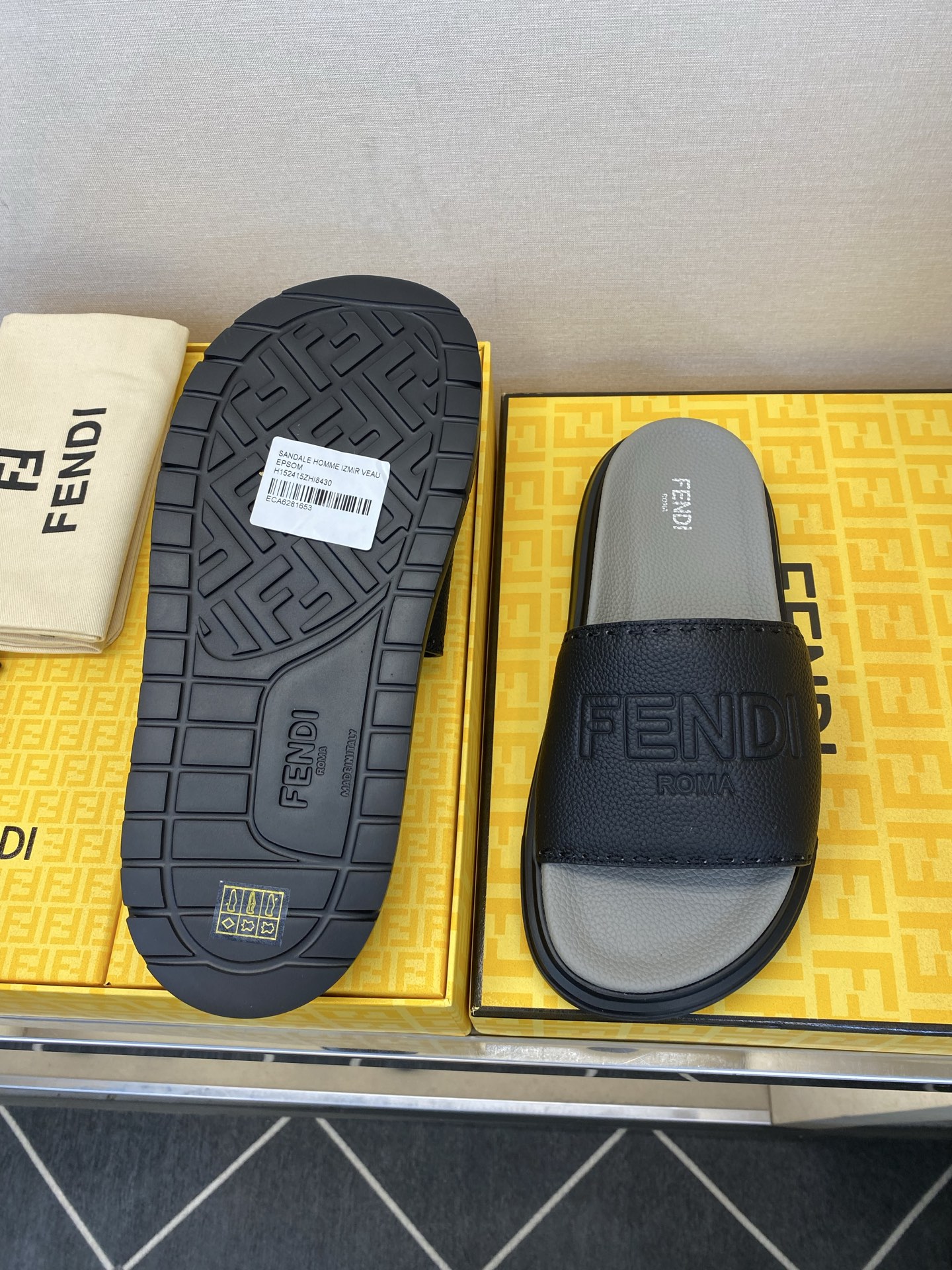 ⚠️F E N D⚠️高品质，顶尖工艺品⚠️男士拖鞋⚠️正码：39－44，38 45 46订制⚠最新夏季