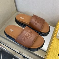⚠️F E N D⚠️高品质,顶尖工艺品⚠️男士拖鞋⚠️正码:39-44,38 45 46订制⚠最新夏季 ⚠️F E N D⚠️高品质,顶尖工艺品⚠️男士拖鞋⚠️正码:39-44,38 45 46订制⚠最新夏季
