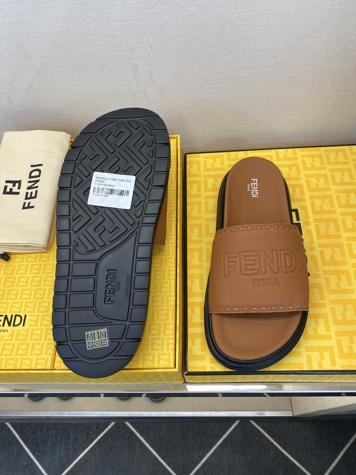 ⚠️F E N D⚠️高品质，顶尖工艺品⚠️男士拖鞋⚠️正码：39－44，38 45 46订制⚠最新夏季