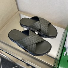 ⚠️B V⚠️顶尖工艺品⚠️男士真皮底拖鞋⚠️正码:39-44,38 45 46订制⚠最新夏季新款男士皮 ⚠️B V⚠️顶尖工艺品⚠️男士真皮底拖鞋⚠️正码:39-44,38 45 46订制⚠最新夏季新款男士皮