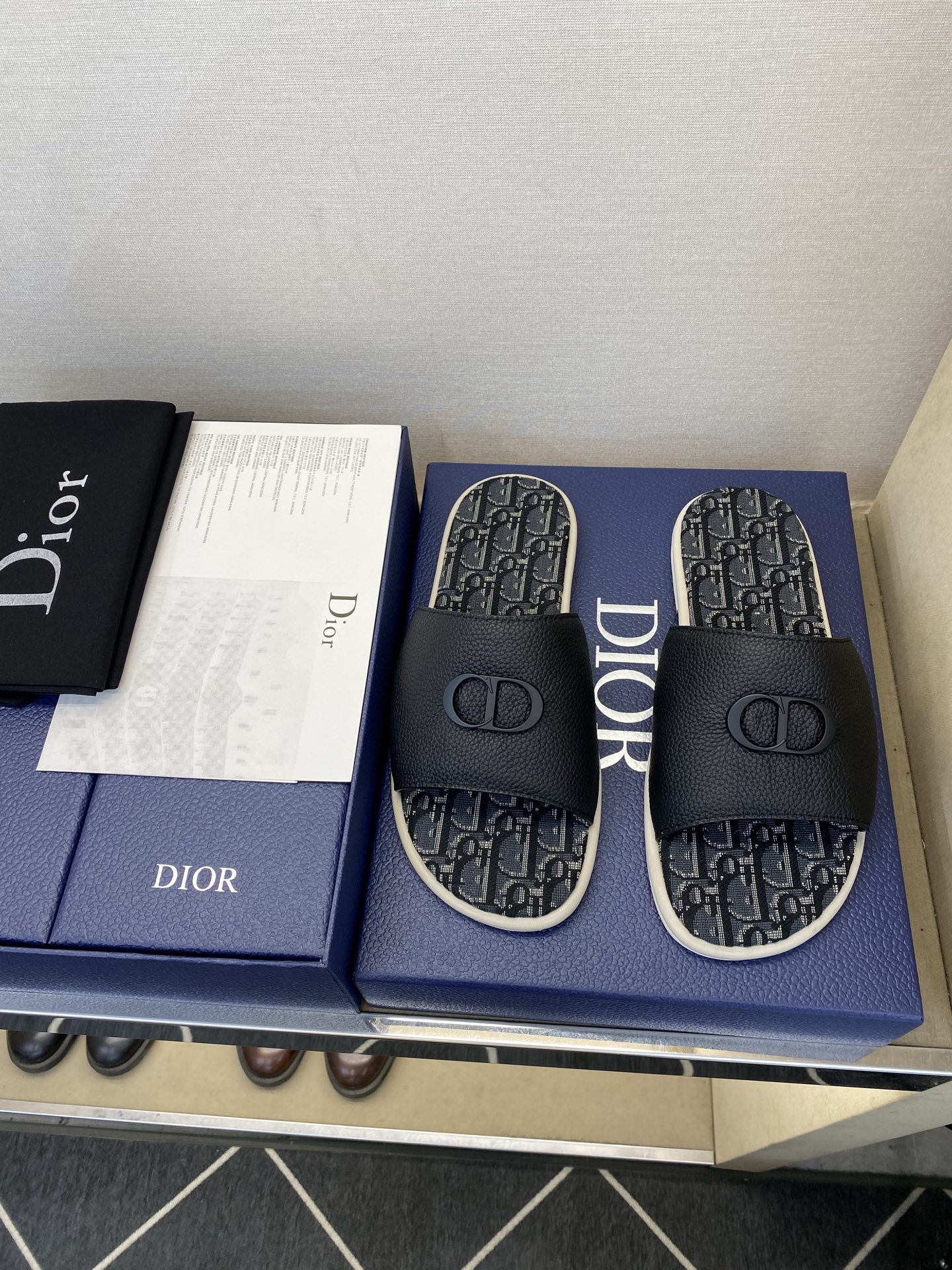 ⚠️Dior ⚠️顶尖工艺品⚠️男士拖鞋⚠️正码：39－44，38 45 46订制⚠最新夏季新款男士皮底