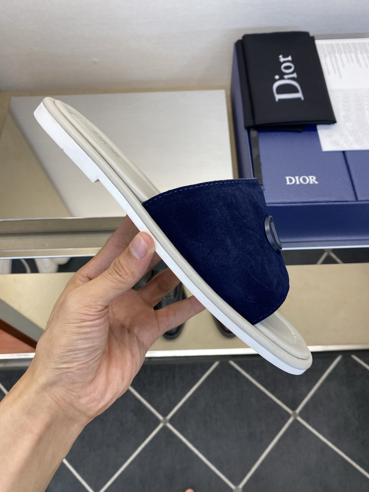 ⚠️Dior ⚠️顶尖工艺品⚠️男士拖鞋⚠️正码：39－44，38 45 46订制⚠最新夏季新款男士皮底
