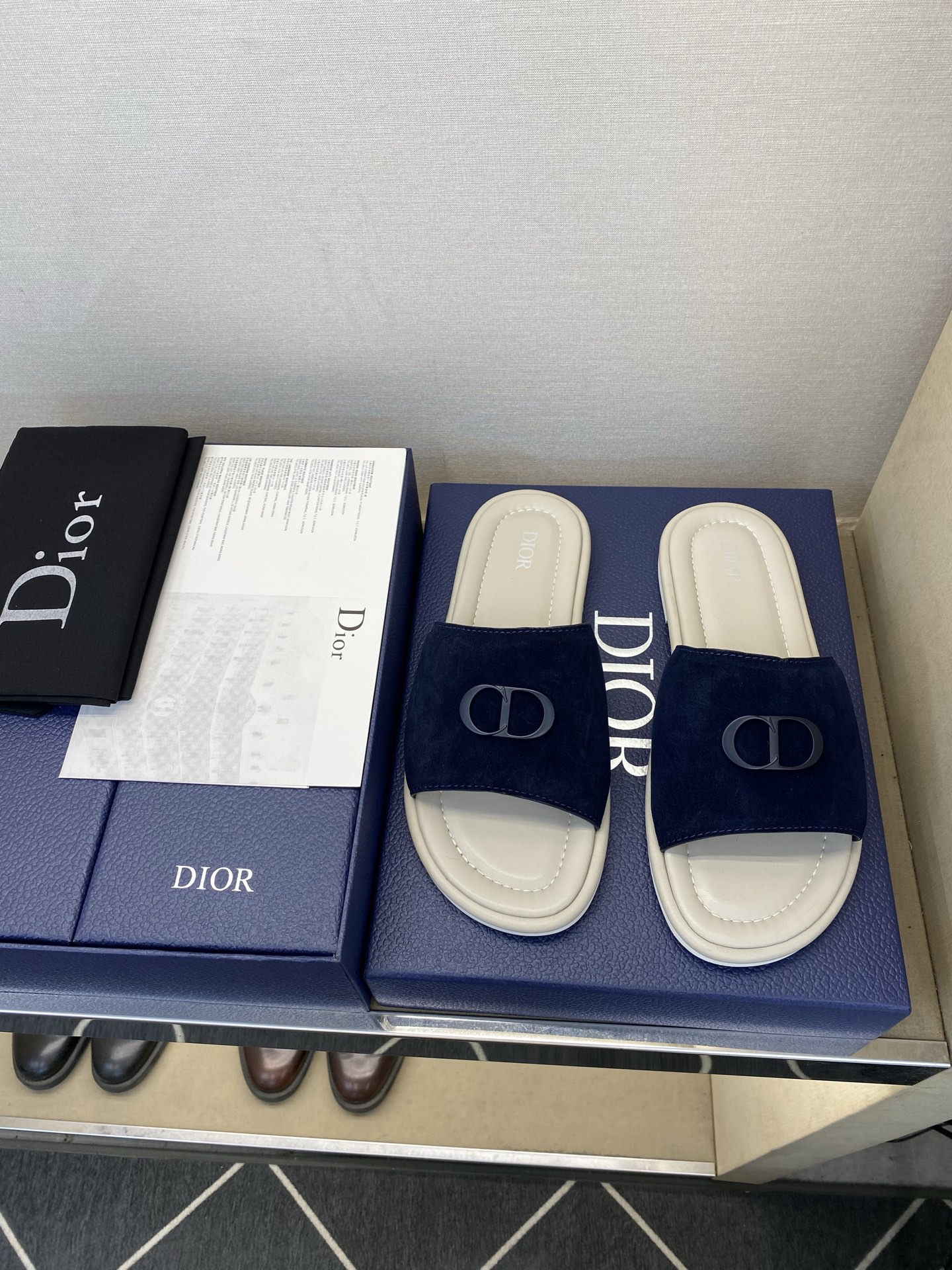 ⚠️Dior ⚠️顶尖工艺品⚠️男士拖鞋⚠️正码：39－44，38 45 46订制⚠最新夏季新款男士皮底