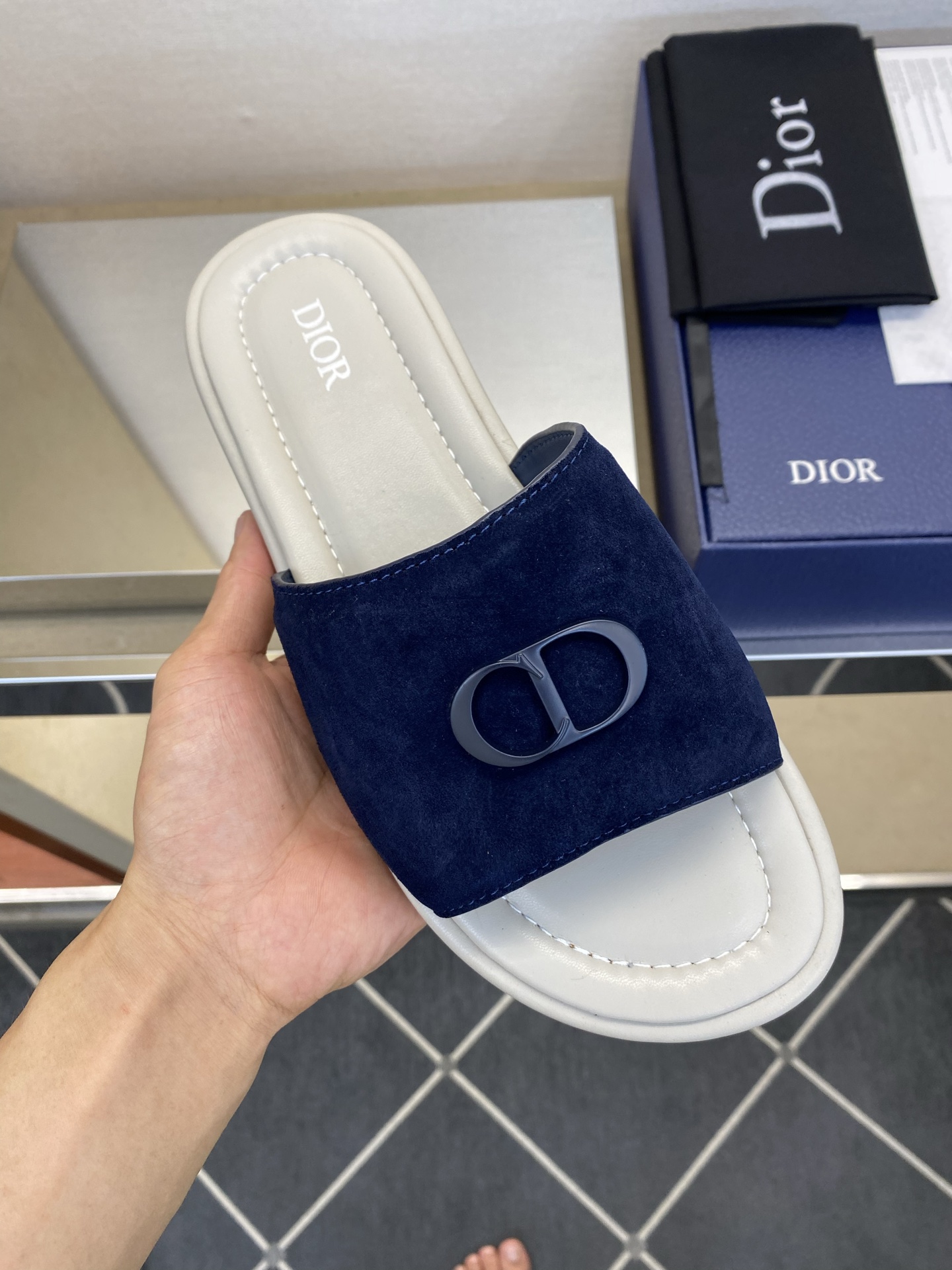 ⚠️Dior ⚠️顶尖工艺品⚠️男士拖鞋⚠️正码：39－44，38 45 46订制⚠最新夏季新款男士皮底