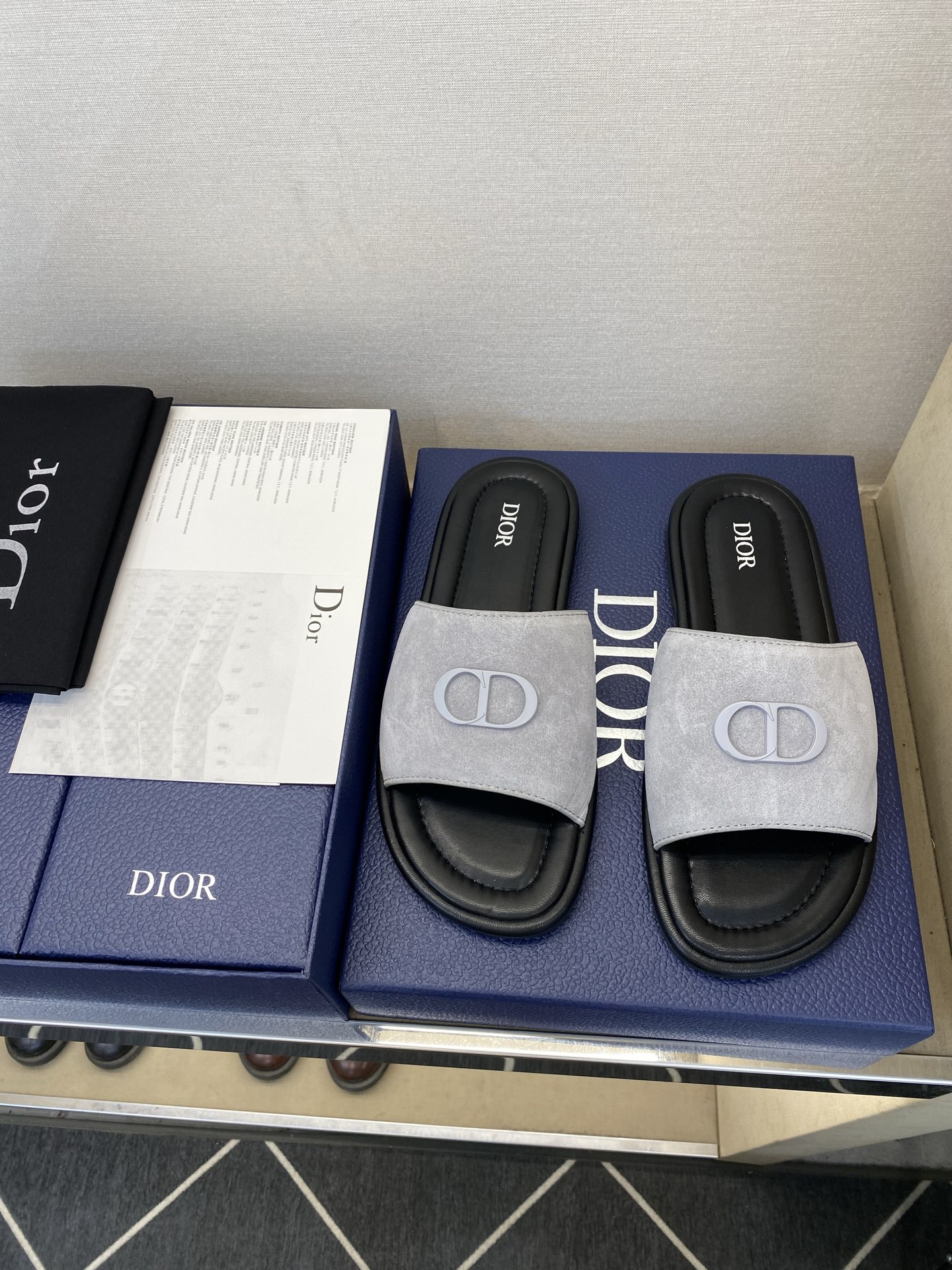 ⚠️Dior ⚠️顶尖工艺品⚠️男士拖鞋⚠️正码：39－44，38 45 46订制⚠最新夏季新款男士皮底