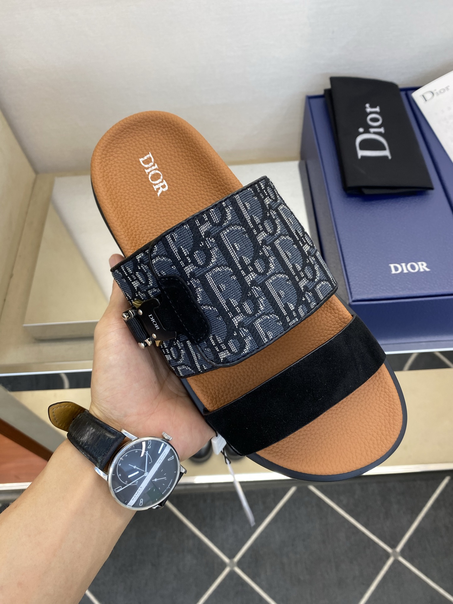디올 신발 134584 Dior Shoes 썸네일 이미지