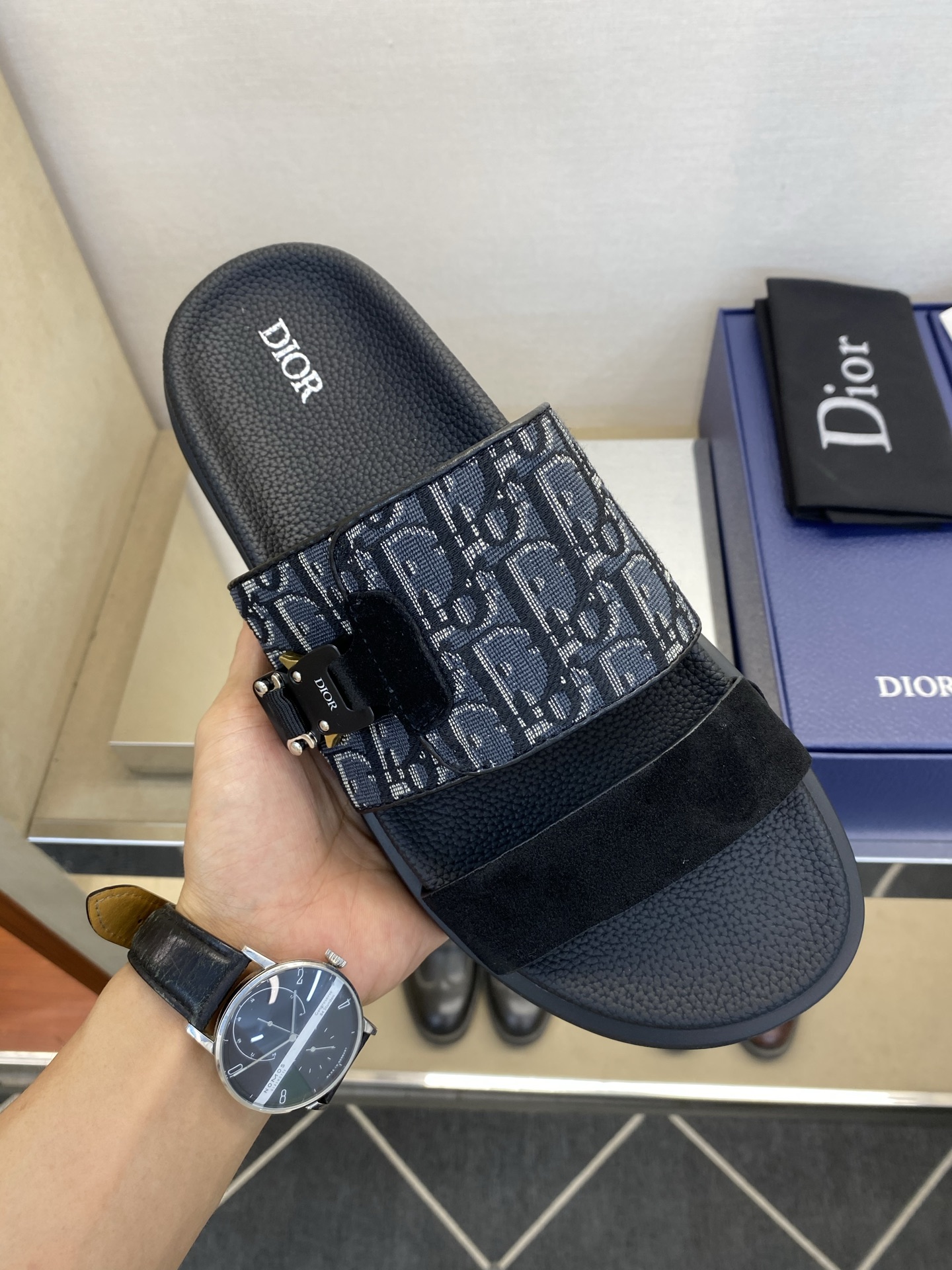 디올 신발 134582 Dior Shoes 썸네일 이미지