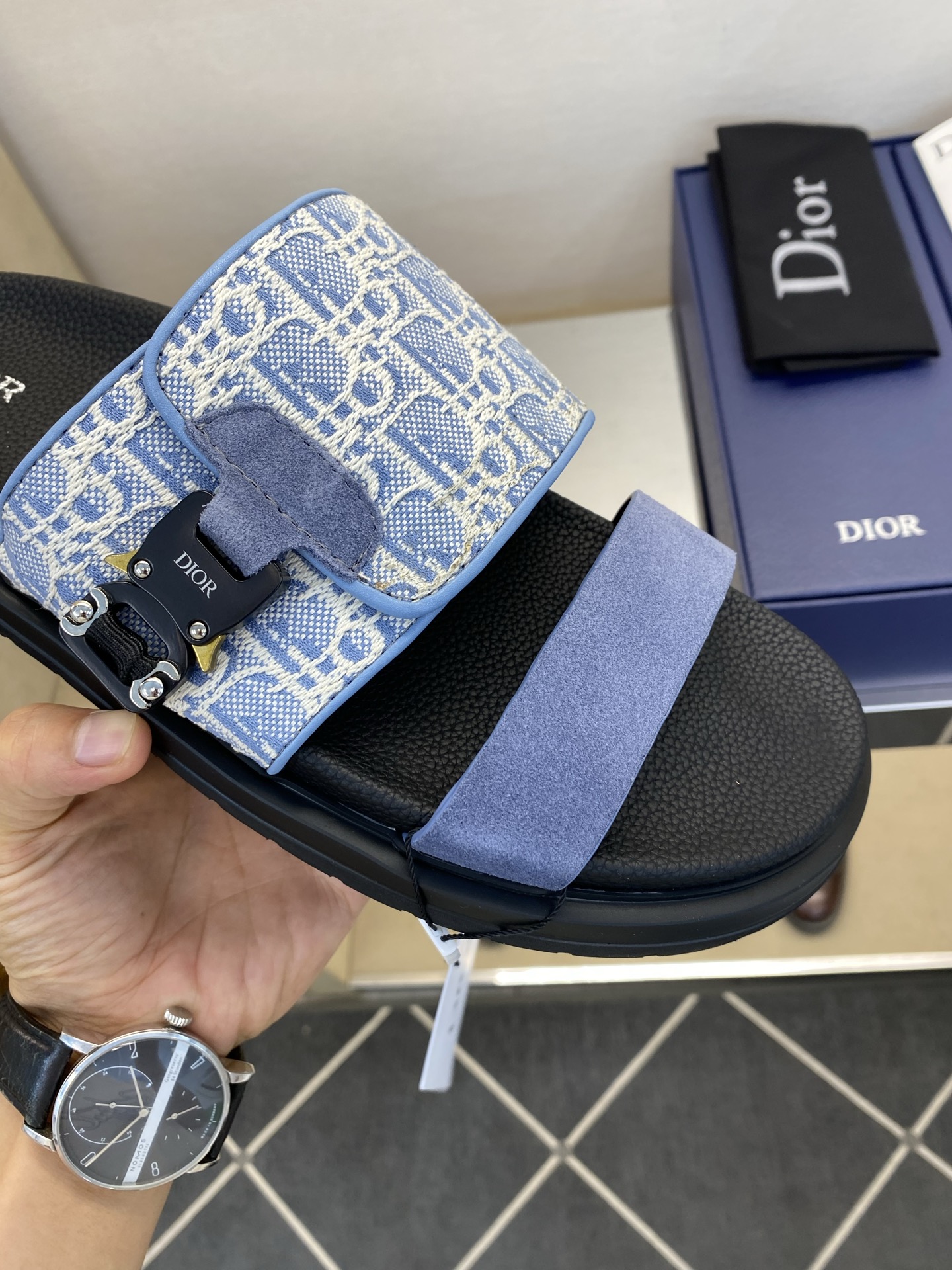 디올 신발 134579 Dior Shoes 썸네일 이미지