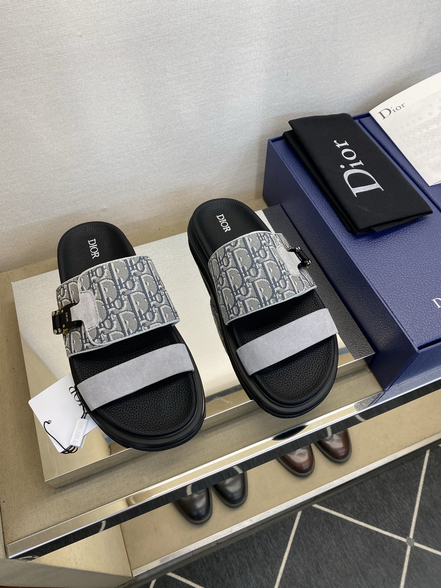 디올 신발 134570 Dior Shoes